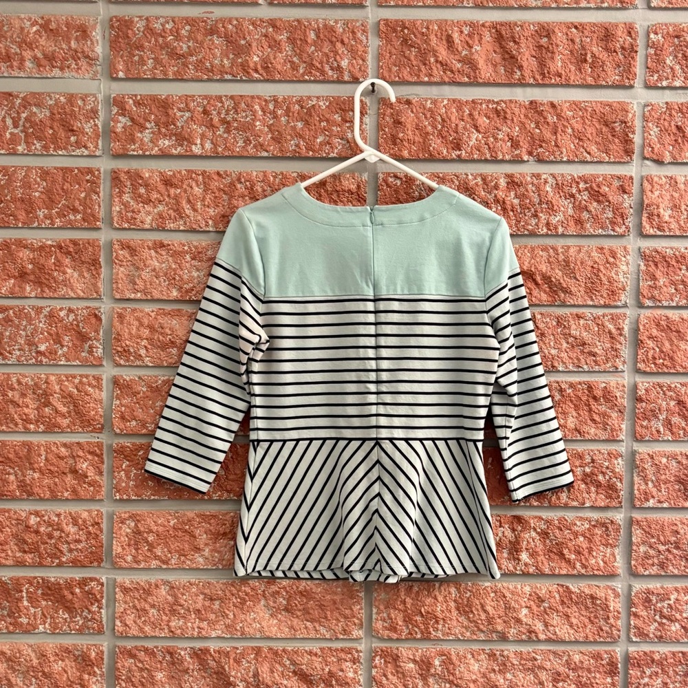 🌟 Talbots stripped blouse - Picture 5 of 5